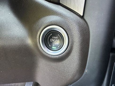 Used 2022 GMC Sierra 3500 Denali AWD/4WD image 42