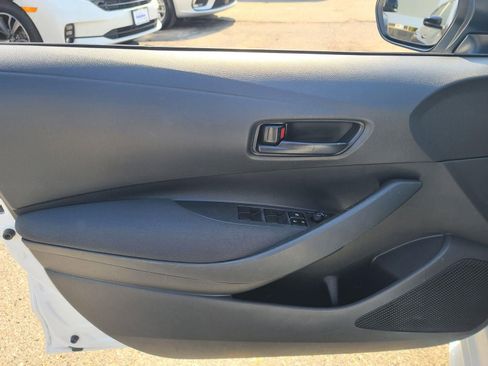 Used 2023 Toyota Corolla LE image 9