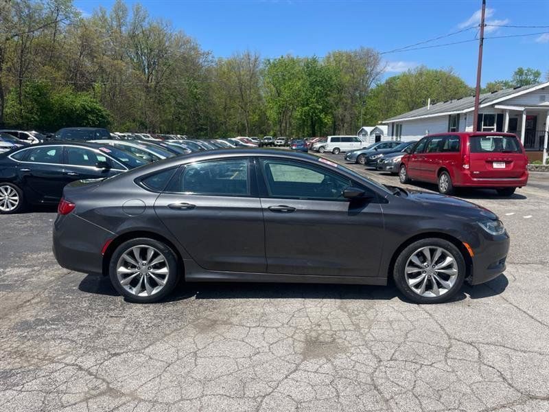 Used 2015 Chrysler 200 S FWD image 4