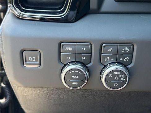 New 2026 GMC Sierra 3500 AT4 w/ AT4 Premium Plus Package AWD/4WD image 20