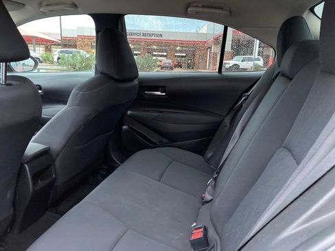 Used 2020 Toyota Corolla LE image 11