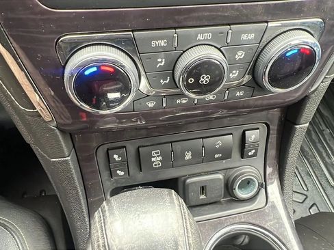 Used 2017 Buick Enclave Leather image 19