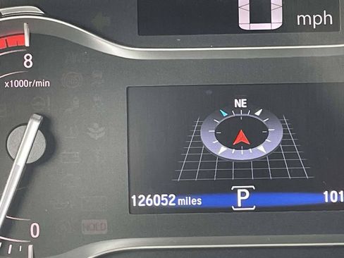 Used 2016 Honda Pilot Touring image 29