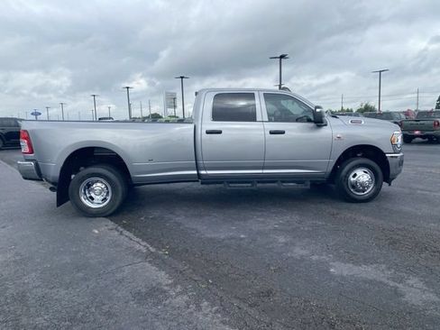 Used 2023 RAM 3500 Tradesman AWD/4WD image 9
