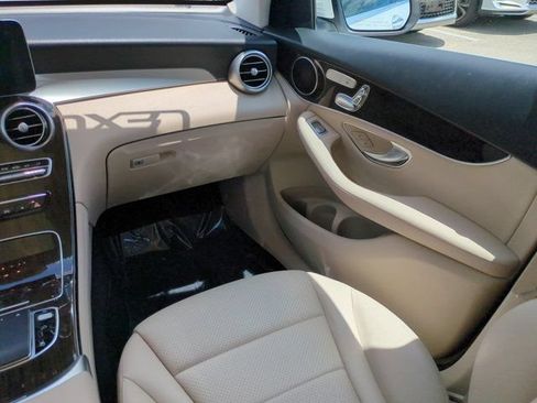 Used 2020 Mercedes-Benz GLC 300 image 15