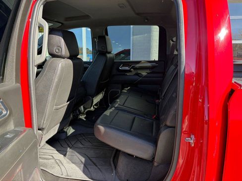 Used 2024 Chevrolet Silverado 3500 LT w/ Convenience Package image 18