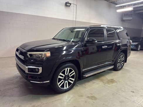 Used 2016 Toyota 4Runner Limited AWD/4WD image 3