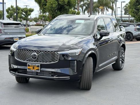 New 2026 Volvo XC90 T8 Plus AWD/4WD image 3
