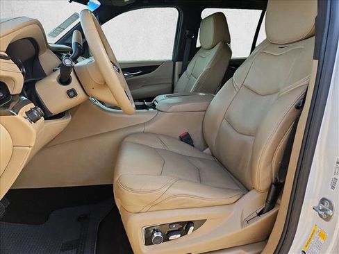 Used 2019 Cadillac Escalade Platinum AWD/4WD image 17