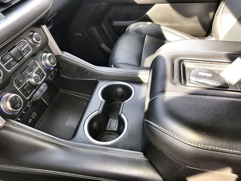 Used 2023 GMC Yukon SLT image 21