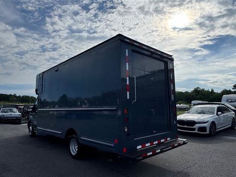 Used 2021 Ford Transit 350 DRW RWD image 7