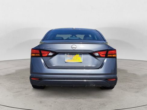 Used 2024 Nissan Altima 2.5 SV FWD image 5