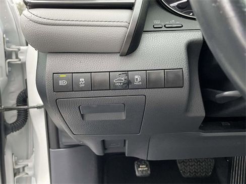 Used 2023 Toyota Camry SE image 21