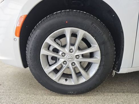 New 2026 Chrysler Pacifica Select image 10