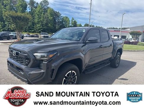 Used 2024 Toyota Tacoma TRD Sport w/ TRD Sport Upgrade Package RWD image 6