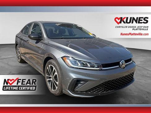 Used 2025 Volkswagen Jetta Sport FWD image 1