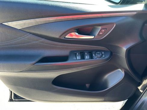 Used 2025 Buick Envista Sport Touring FWD image 26