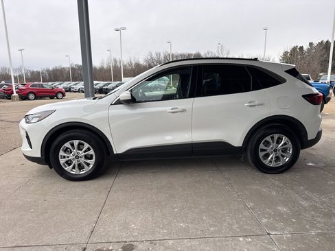 Certified 2023 Ford Escape Active w/ Tech Pack #2 image 4