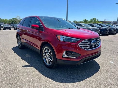Used 2024 Ford Edge Titanium AWD/4WD image 3