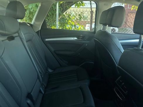 Used 2019 Audi Q5 2.0T Premium Plus w/ Premium Plus Package AWD/4WD image 9