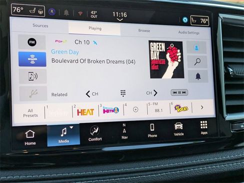 New 2026 Chrysler Pacifica Limited image 16