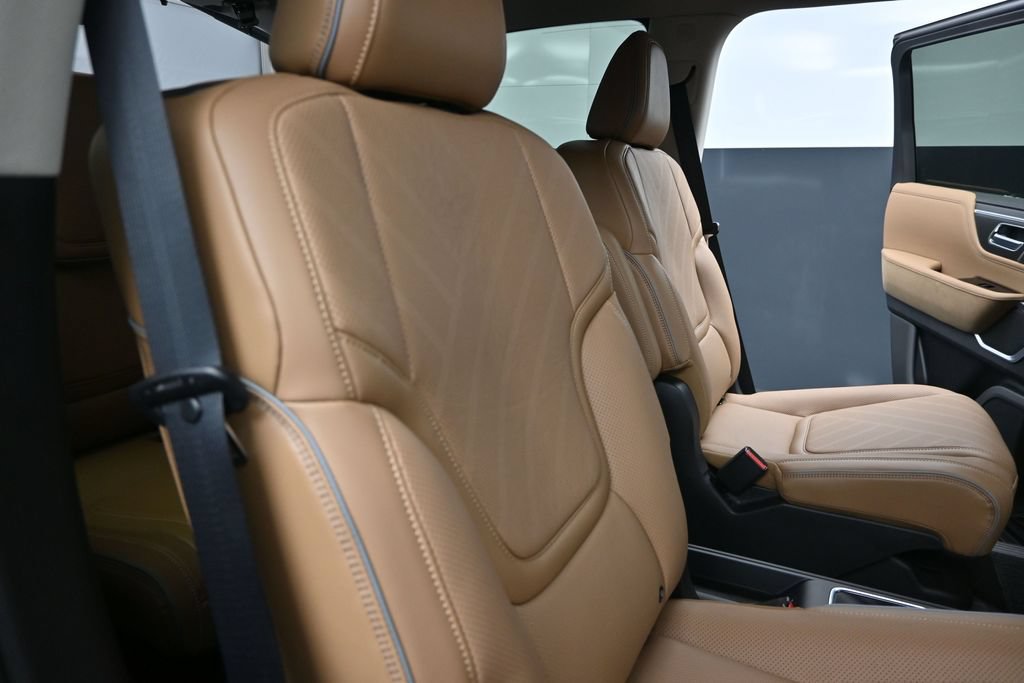 New 2027 INFINITI QX80 Luxe w/ Cargo Package RWD image 13