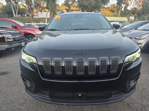 Used 2021 Jeep Cherokee Latitude Plus image 2