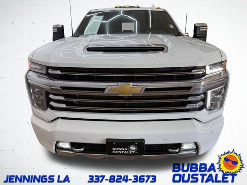 Used 2022 Chevrolet Silverado 3500 High Country w/ Technology Package image 10