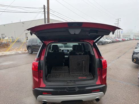 Used 2019 GMC Acadia SLT image 15