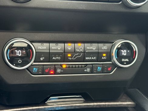 Used 2021 Ford Expedition Max Limited image 26