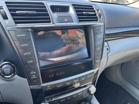 Used 2011 Lexus LS 460 AWD image 21