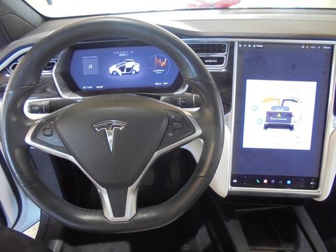 Used 2018 Tesla Model X P100D AWD/4WD image 17