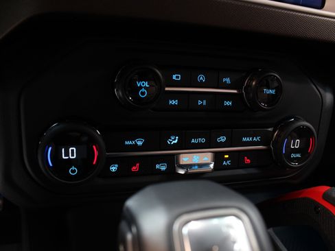 Used 2024 Ford Bronco Heritage Edition AWD/4WD image 64