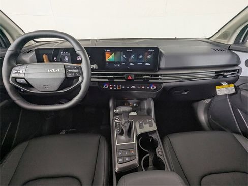 New 2026 Kia Sportage EX image 14