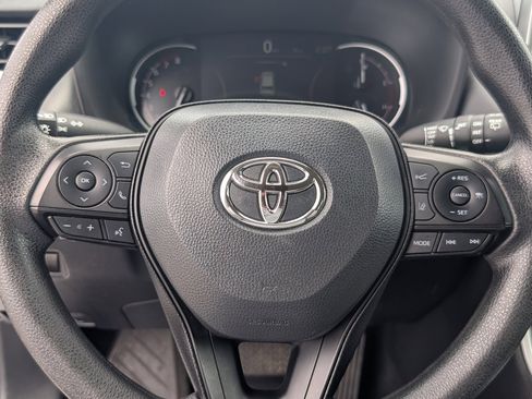 Used 2024 Toyota RAV4 XLE FWD image 18