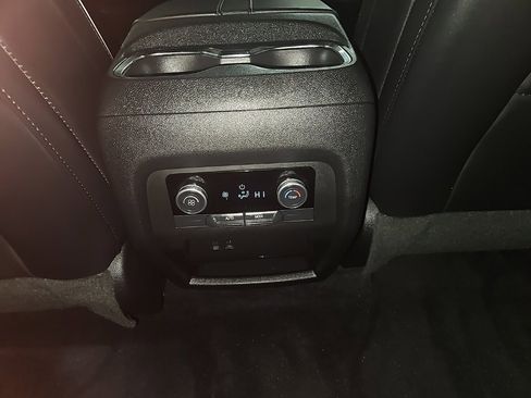 Certified 2025 Buick Enclave Sport Touring image 20