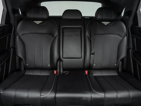 Used 2019 Bentley Bentayga V8 image 19