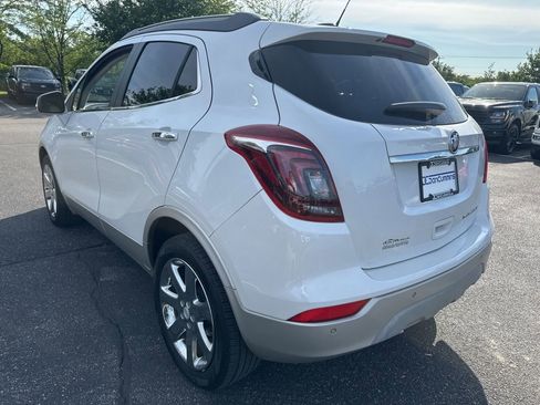Used 2019 Buick Encore Essence w/ Experience Buick Package FWD image 4