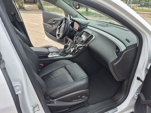 Used 2016 Buick LaCrosse Leather FWD image 18