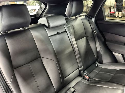 Used 2025 Land Rover Range Rover Velar Dynamic SE image 31