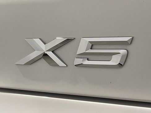Used 2026 BMW X5 xDrive40i w/ M Sport Package AWD/4WD image 24