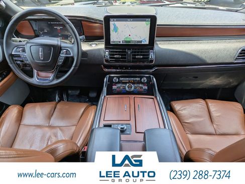 Used 2021 Lincoln Navigator Reserve w/ Luxury Package AWD/4WD image 14