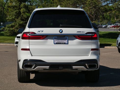Used 2021 BMW X7 xDrive40i w/ M Sport Package AWD/4WD image 4
