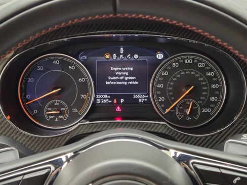 Used 2019 Bentley Bentayga image 38