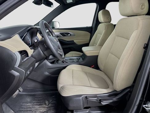 Used 2022 Chevrolet Traverse LS image 10