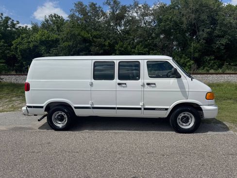 Used 2001 Dodge B1500 RWD image 6