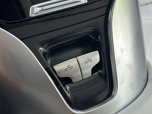 Used 2026 Mercedes-Benz Maybach SL 680 image 34