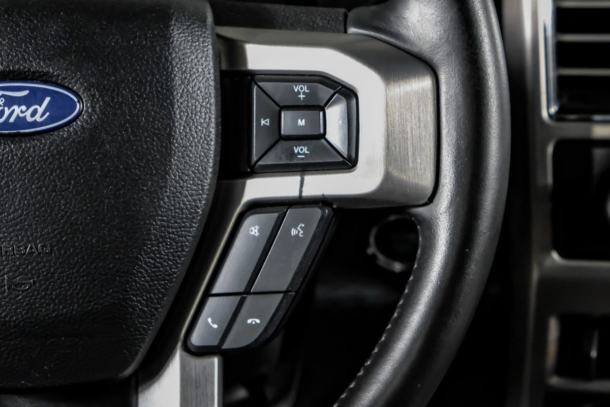 Used 2020 Ford F350 Platinum w/ FX4 Off-Road Package AWD/4WD image 18