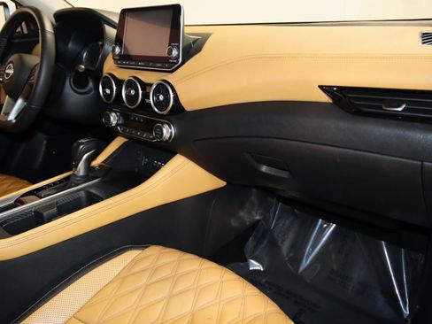 Used 2025 Nissan Sentra SV w/ SV Premium Package image 59