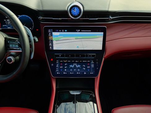 Used 2023 Maserati Grecale Modena image 48